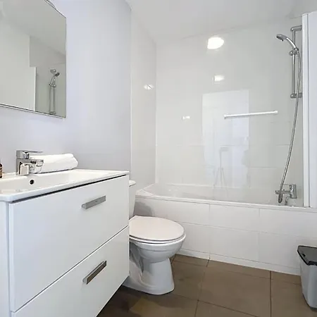 Les Sirenes Contentes - 300 M - Terrace - 2 Bedrooms & Area Apartament *
