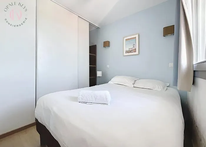 Les Sirenes Contentes - 300 M - Terrace - 2 Bedrooms & Area *